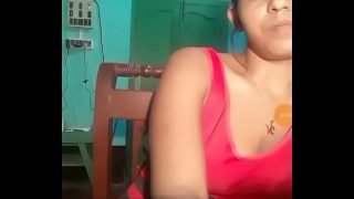 Bangladeshi girl Nusrat Jahan showing boobs on Gogo.Live